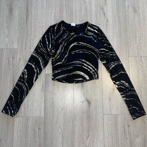 VS Pink Buttery Soft Open Back Crop - Black Reflective Long Sleeve